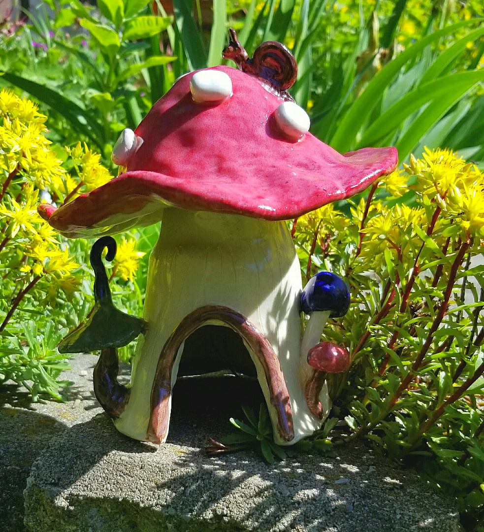 Online Pottery Workshop: Garden Mushrooms - Image 9